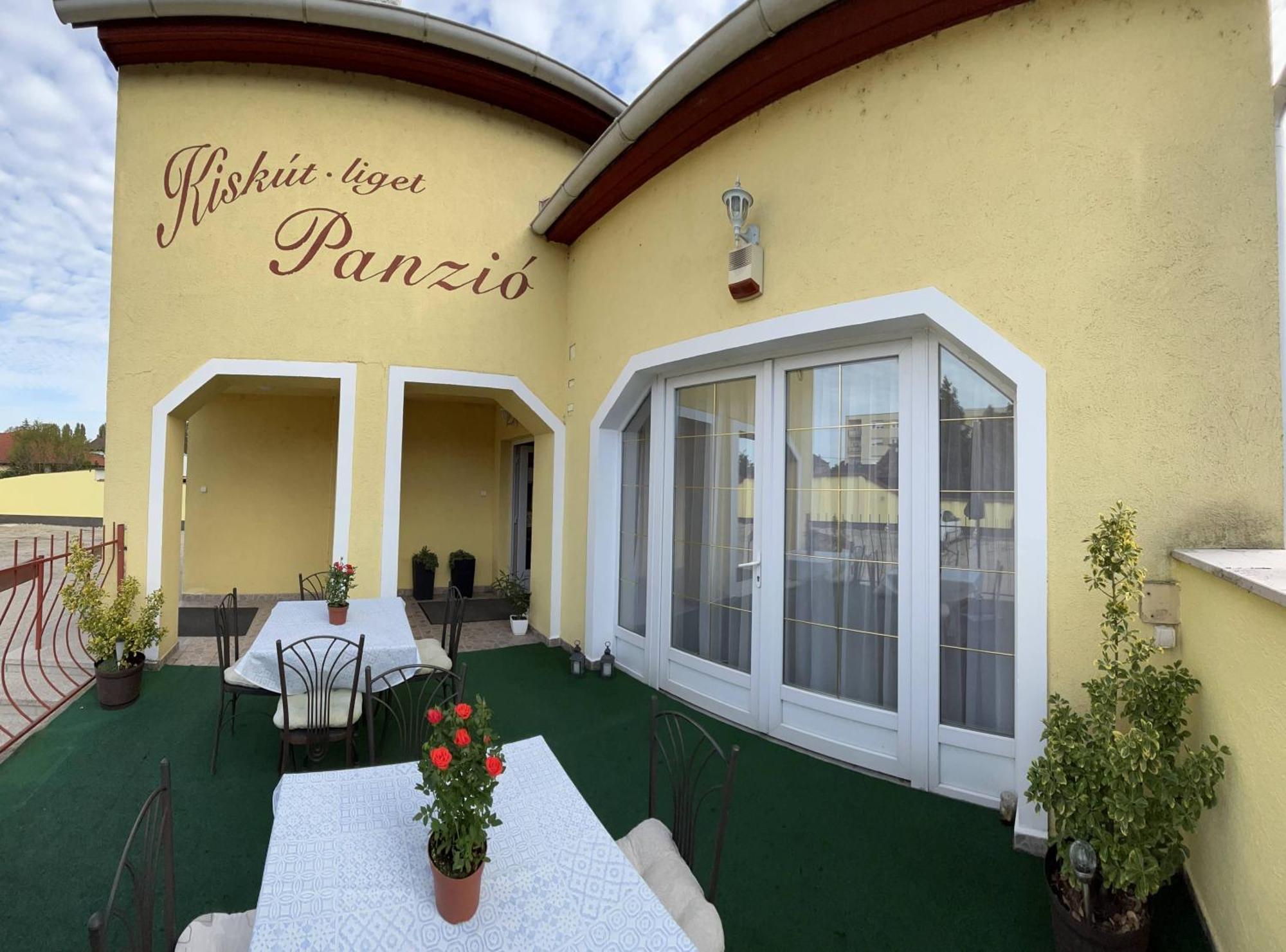 Kiskut Liget Pension Győr Buitenkant foto