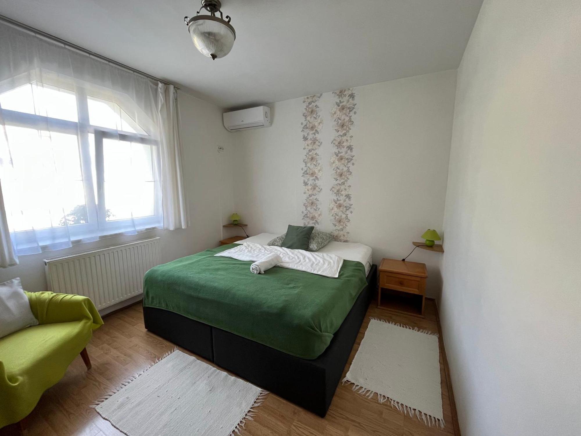 Kiskut Liget Pension Győr Buitenkant foto